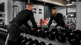 Что такое сплит тренировка в тренажерном зале в Подруга